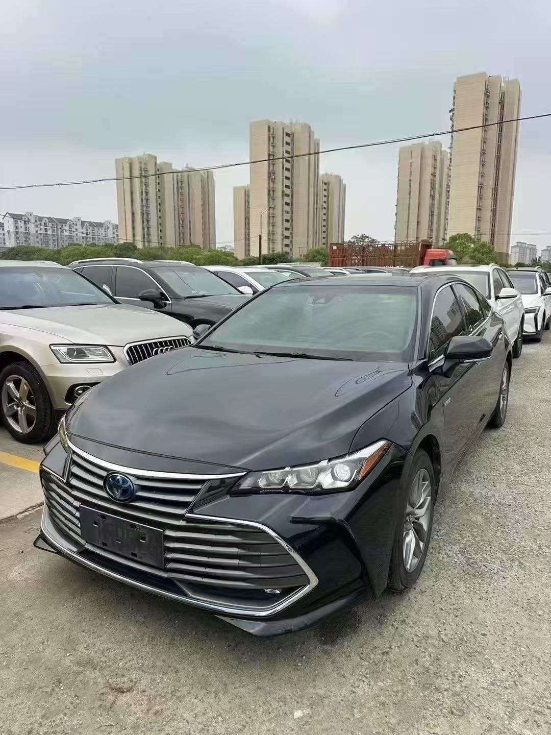 March 2021 Toyota Avalon Hybrid 2.5L Luxury Edition